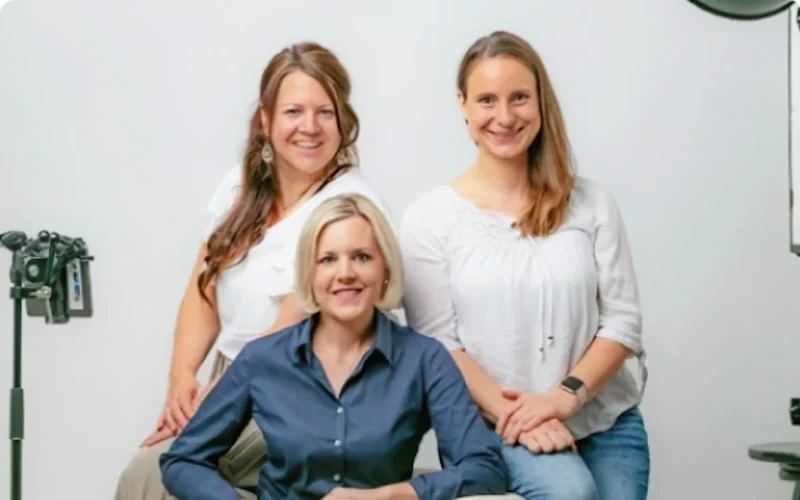 team_photo-rounded-cut